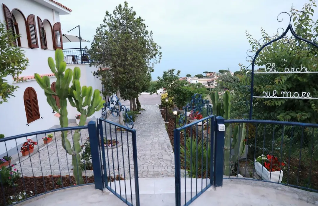 Gli archi sul mare-1